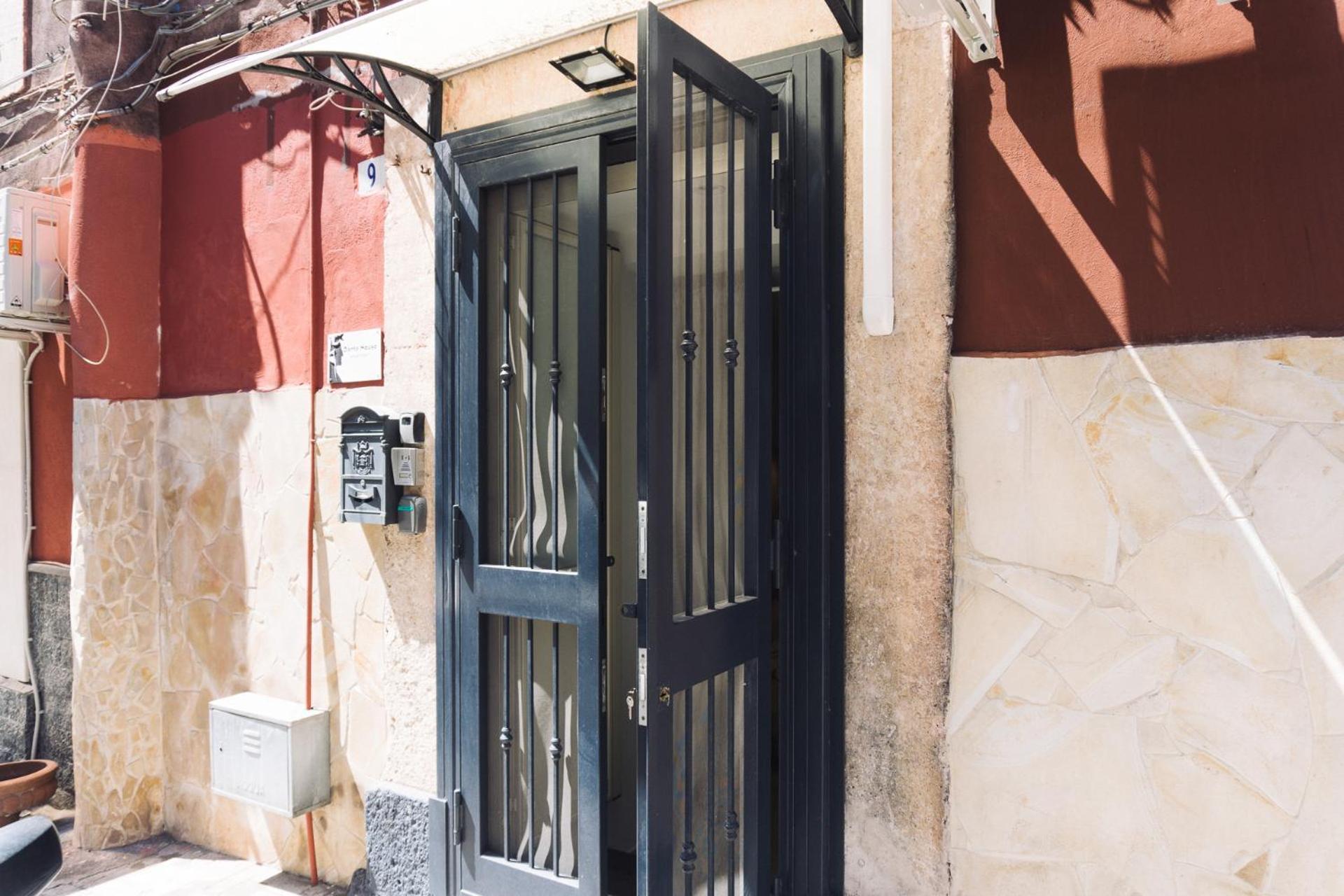 Appartamento Dante House - By Holiday In The Ct Catania Esterno foto