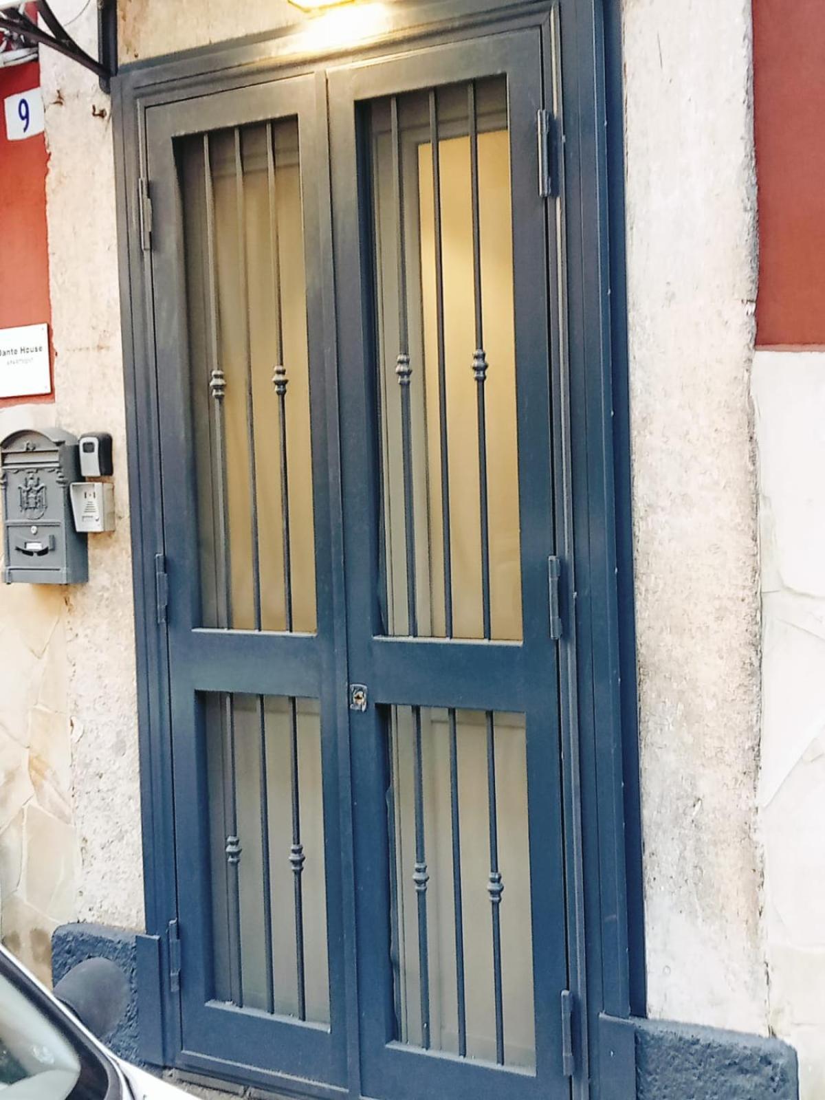 Appartamento Dante House - By Holiday In The Ct Catania Esterno foto